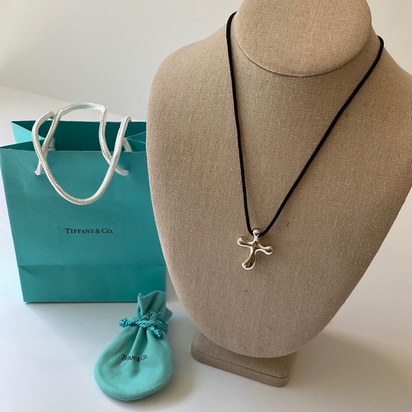 Tiffany & Co. Elsa Peretti Sterling Silver Cross Pendant - Picture 6 of 8
